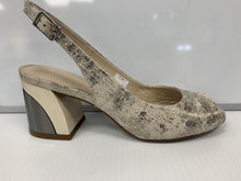 Load image into Gallery viewer, Sandal - Grande - Elegant Steps
